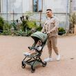 Carucior sport Coccolle Sierra cu pliere Automata ultracompacta, compatibil IATA pentru bagaj mana avion, Cadru aluminiu, Pozitie somn, Copertina extensibila, Husa insecte, Taupe Brown