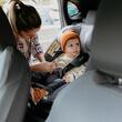 Scaun auto cu Isofix Coccolle Nyota iSize, Rotire 360° cu o singura mana, Tetiera reglabila, Husa detasabila, Sistem antibasculare, Pozitie somn, 40-150 cm, 0-12 ani, Omologat R129, Moonlit Grey