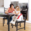 InGenuity – 10868 Scaun de masa 2 in 1 NEW Poppy Red