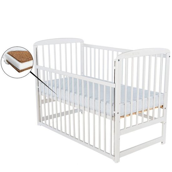 Patut din lemn bebe, 120x60 cm, Cu laterala culisanta, Din lemn de pin, Stabil si rezistent, Inaltime saltea reglabila pe 3 nivele, Laterala cu 3 bete detasabile, EN716-1, EN716-2, Alb, Babyneeds, Ola+ Saltea 8 cm